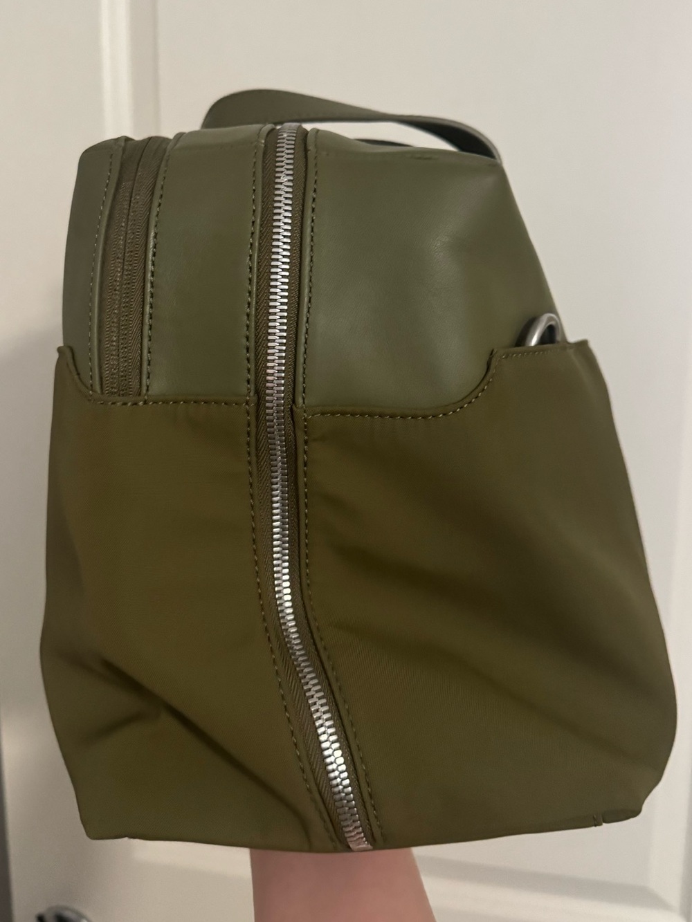 Away Olive Green Men’s Toiletry Bag - Picture 4 of 12
